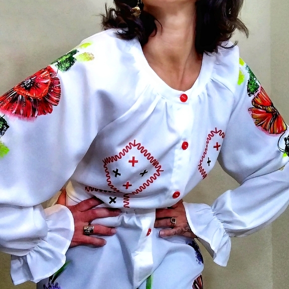 blouse - Picture 12 of 16